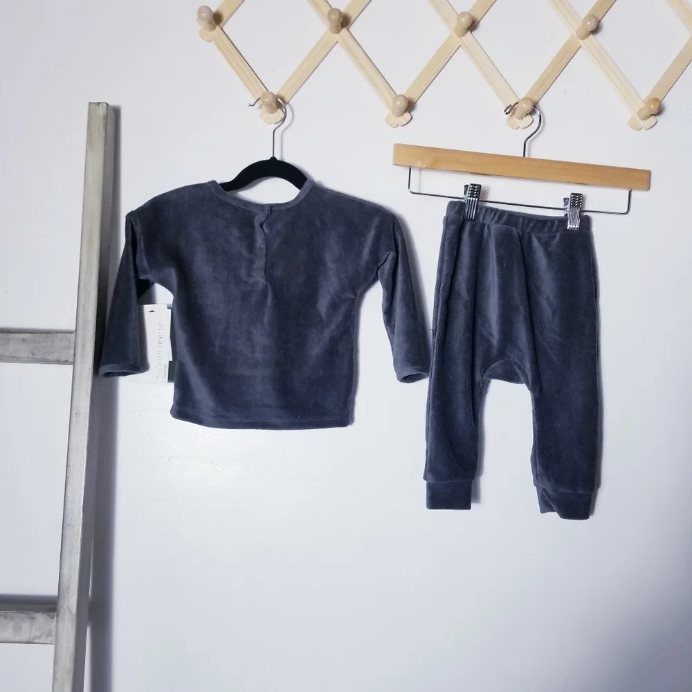 NWT MODERN MOMENTS GERBER SOFT CORDUROY OUTFIT DARK GRAY SIZE 12 MONTHS